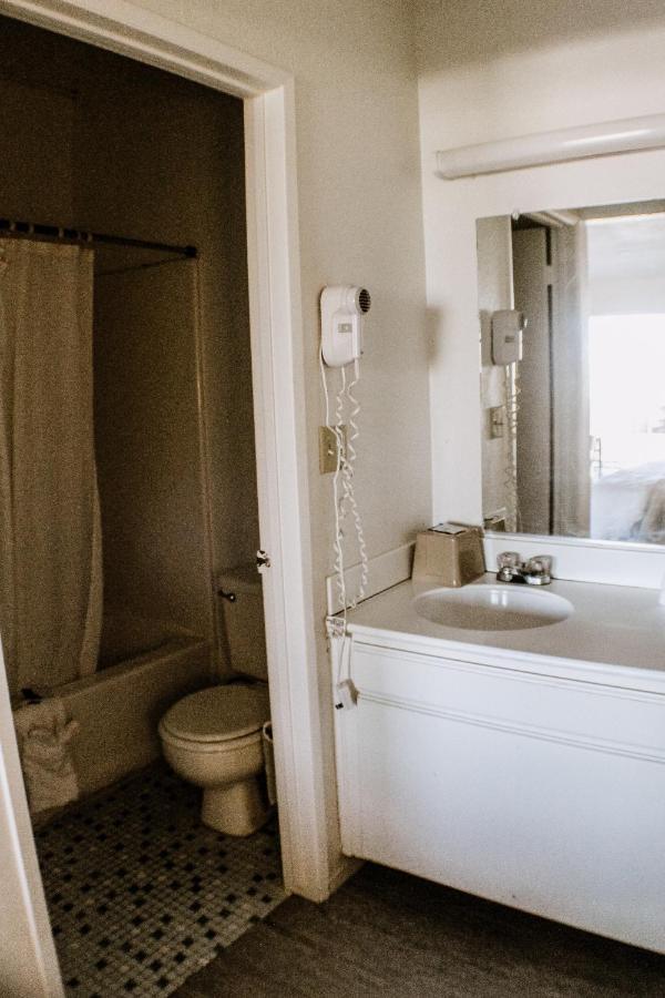 Devonshire Inn Motel Rosamond Экстерьер фото