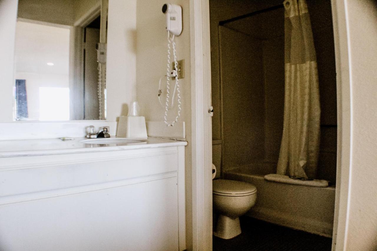 Devonshire Inn Motel Rosamond Экстерьер фото