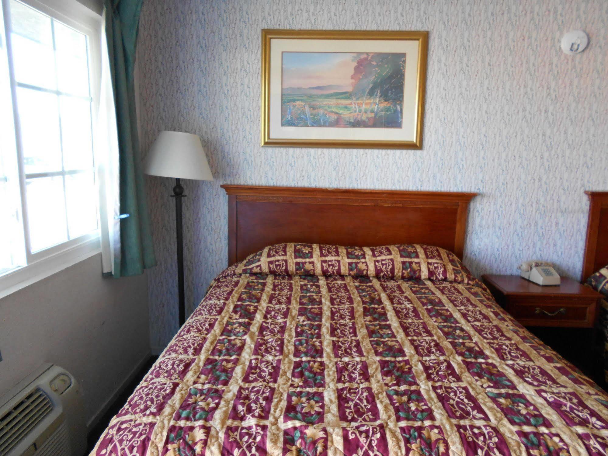 Devonshire Inn Motel Rosamond Экстерьер фото
